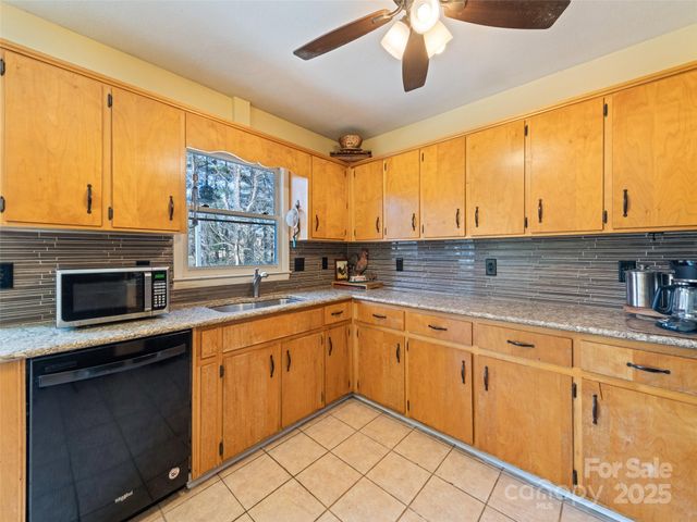 140 Oakdale Road, Waynesville, NC 28786