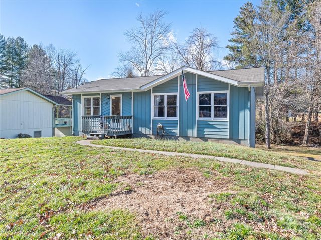 140 Oakdale Road, Waynesville, NC 28786