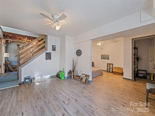 140 Oakdale Road, Waynesville, NC 28786