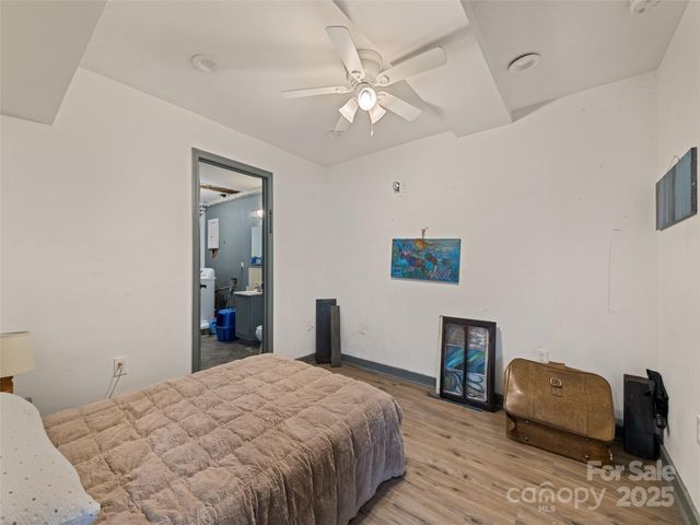 140 Oakdale Road, Waynesville, NC 28786