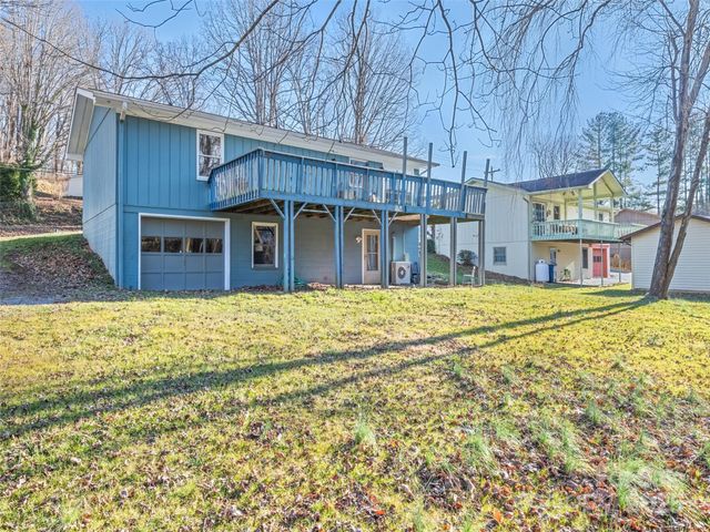 140 Oakdale Road, Waynesville, NC 28786