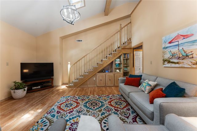 2520 E Gentle Oaks Lane, Fayetteville, AR 72703