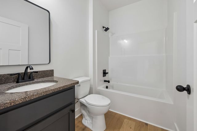 4083 Long Creek Rd, Lafayette, TN 37083