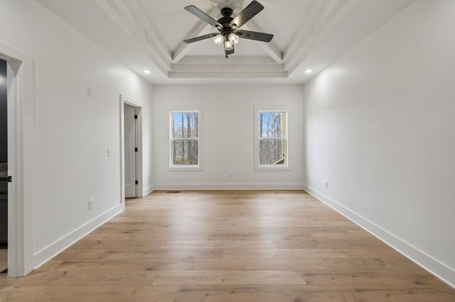 4083 Long Creek Rd, Lafayette, TN 37083