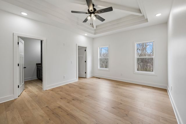 4083 Long Creek Rd, Lafayette, TN 37083