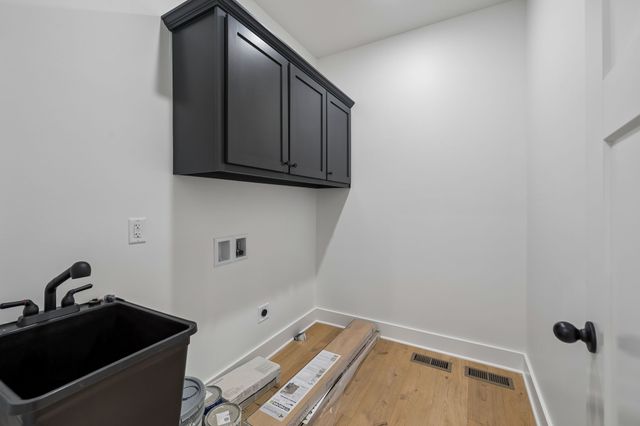 4083 Long Creek Rd, Lafayette, TN 37083