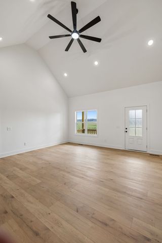 4083 Long Creek Rd, Lafayette, TN 37083