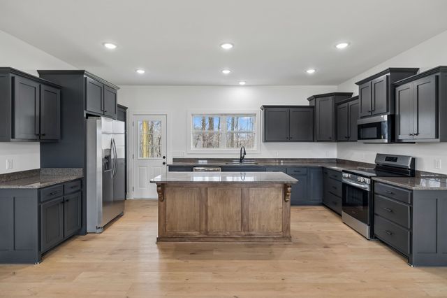 4083 Long Creek Rd, Lafayette, TN 37083