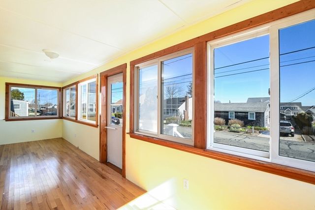 44 Carman Ave, Sandwich, MA 02563