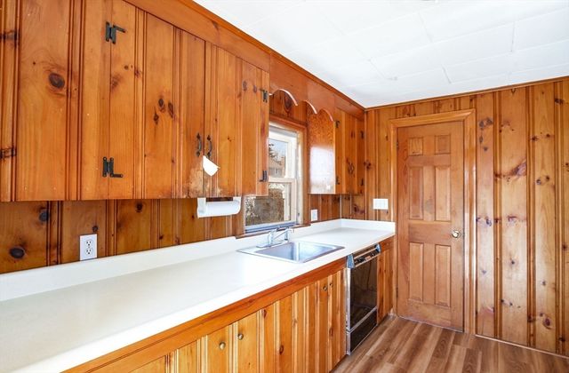 44 Carman Ave, Sandwich, MA 02563