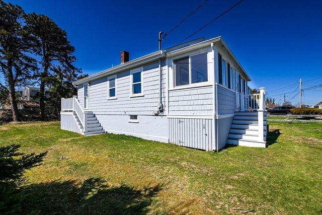 44 Carman Ave, Sandwich, MA 02563