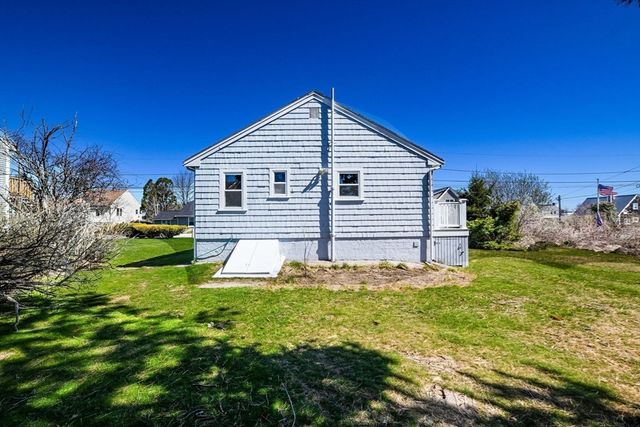 44 Carman Ave, Sandwich, MA 02563