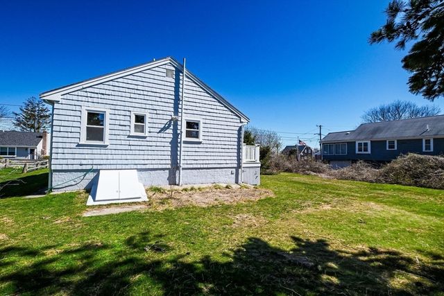 44 Carman Ave, Sandwich, MA 02563