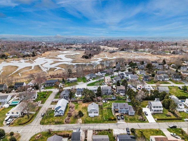 44 Carman Ave, Sandwich, MA 02563