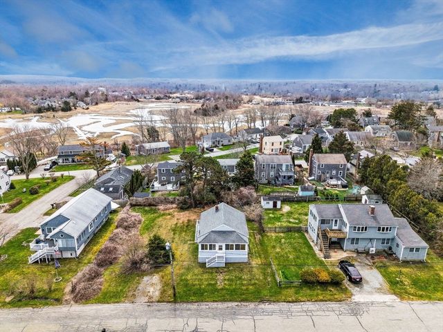 44 Carman Ave, Sandwich, MA 02563