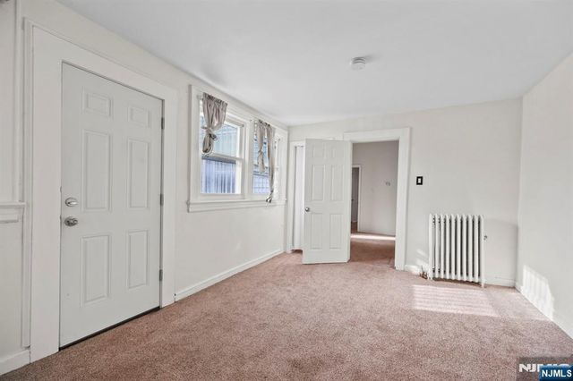 172 Hickory Street, Orange, NJ 07050