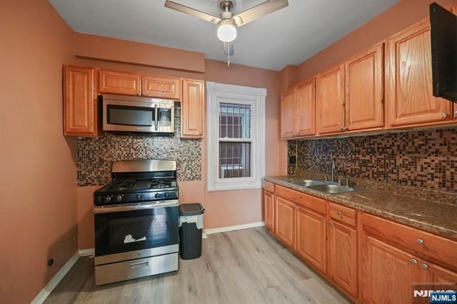 172 Hickory Street, Orange, NJ 07050