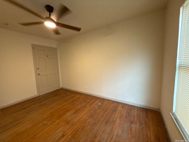 1043 SHADWELL DR, San Antonio, TX 78228