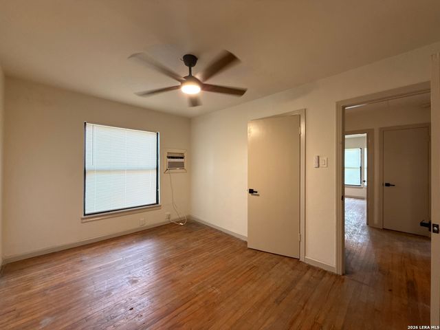 1043 SHADWELL DR, San Antonio, TX 78228