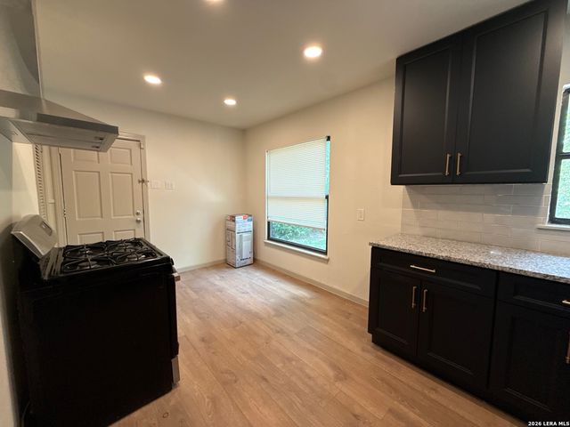 1043 SHADWELL DR, San Antonio, TX 78228