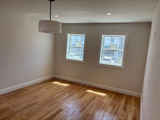 2 Mechanic St, Merrimac, MA 01860