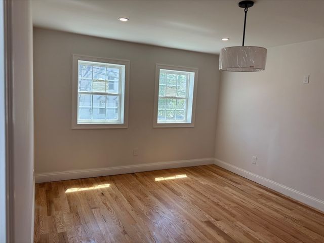 2 Mechanic St, Merrimac, MA 01860