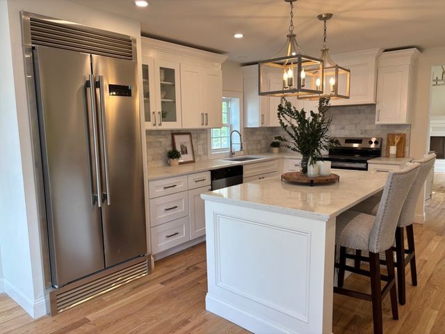 2 Mechanic St, Merrimac, MA 01860