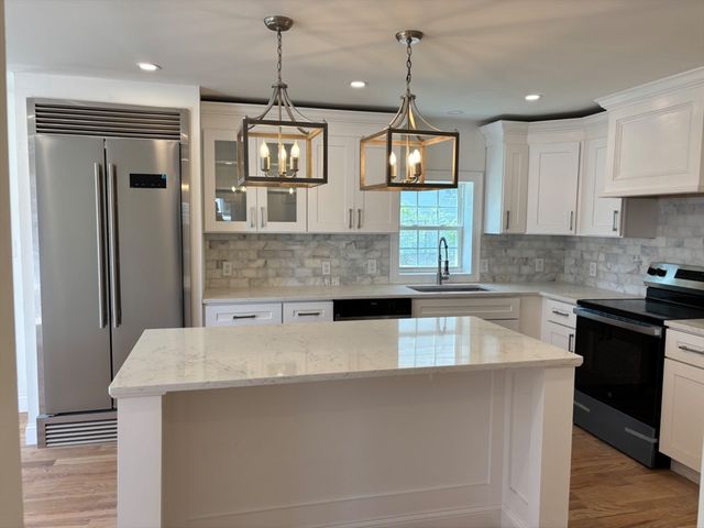 2 Mechanic St, Merrimac, MA 01860