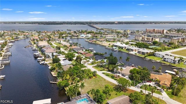 1709 SE 46th ST, Cape Coral, FL 33904