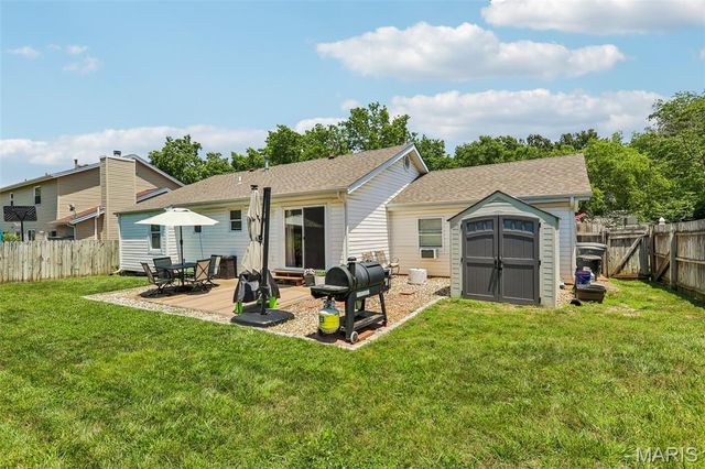 547 Schrader Farm Drive, St Peters, MO 63376