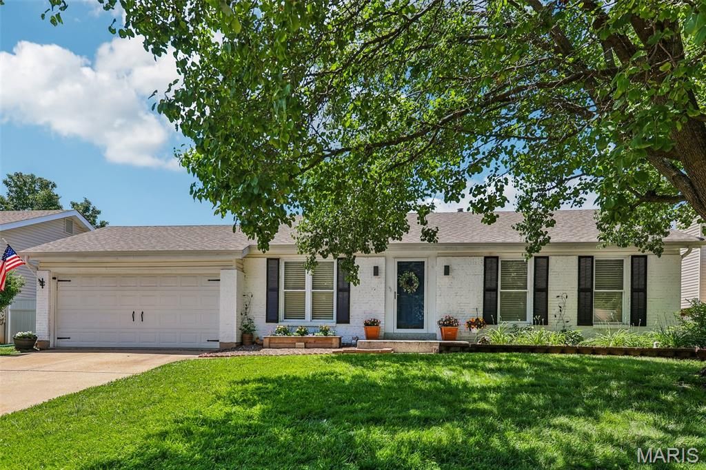 547 Schrader Farm Drive, St Peters, MO 63376