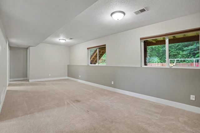 32190 Pinedale Lane, Gobles, MI 49055