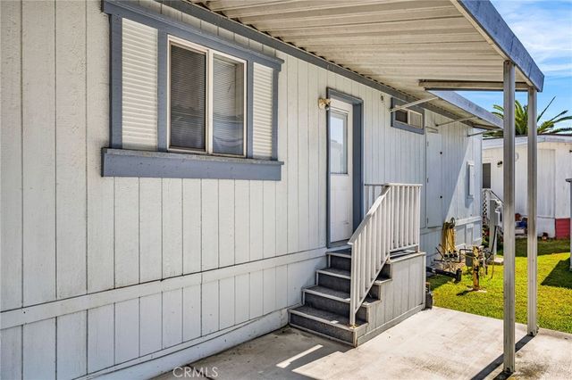 80 Huntington 424, Huntington Beach, CA 92648