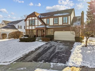 1213 Silver Pine Drive, Hoffman Estates, IL 60010