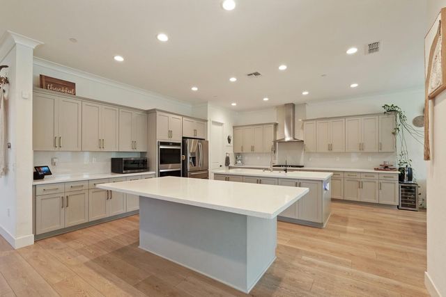 3242 Shrute Dr, Lathrop, CA 95330