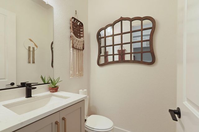 3242 Shrute Dr, Lathrop, CA 95330