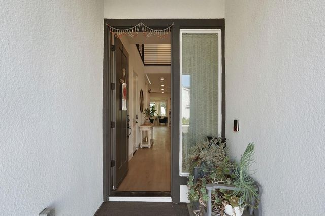 3242 Shrute Dr, Lathrop, CA 95330