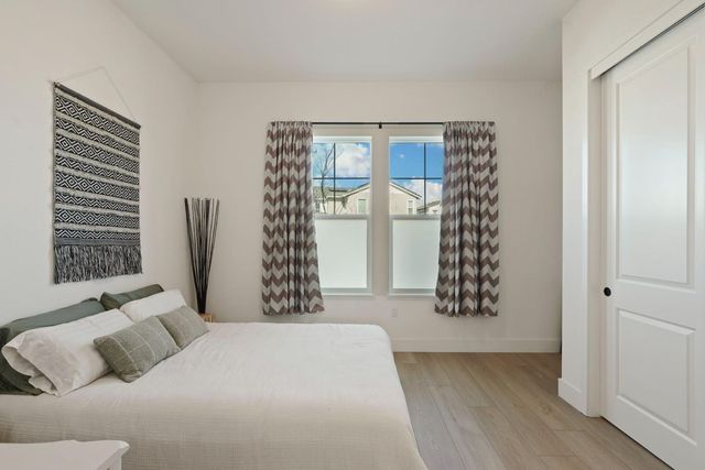 3242 Shrute Dr, Lathrop, CA 95330