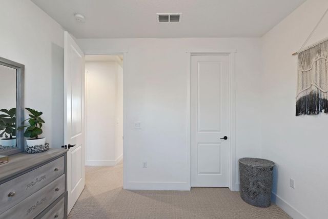 3242 Shrute Dr, Lathrop, CA 95330