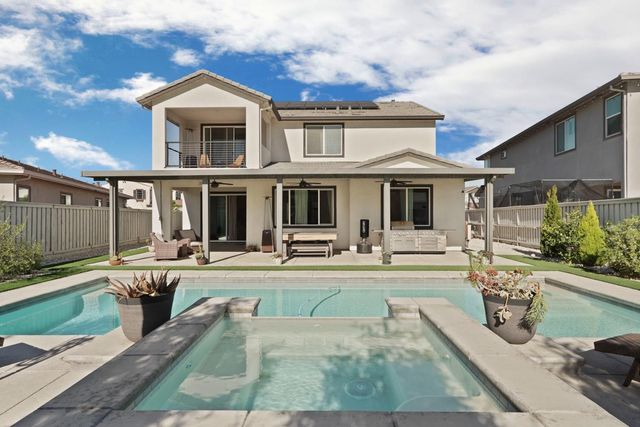 3242 Shrute Dr, Lathrop, CA 95330