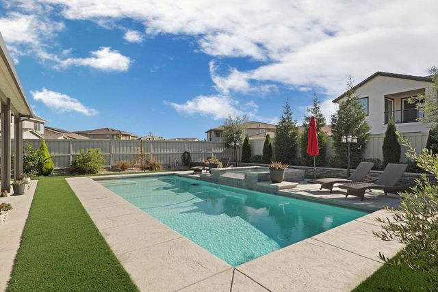 3242 Shrute Dr, Lathrop, CA 95330