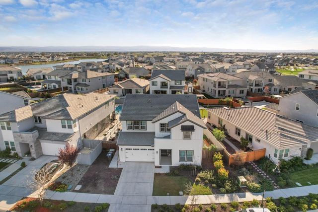 3242 Shrute Dr, Lathrop, CA 95330