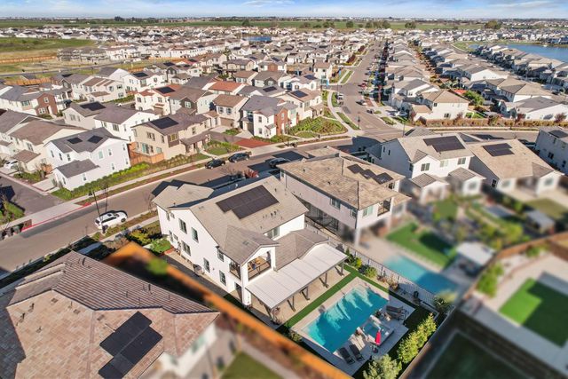 3242 Shrute Dr, Lathrop, CA 95330