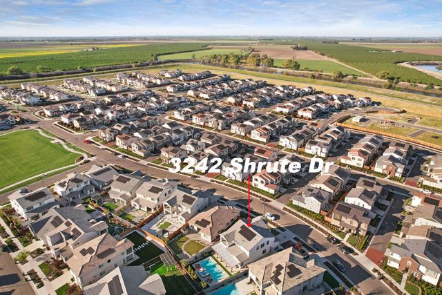 3242 Shrute Dr, Lathrop, CA 95330