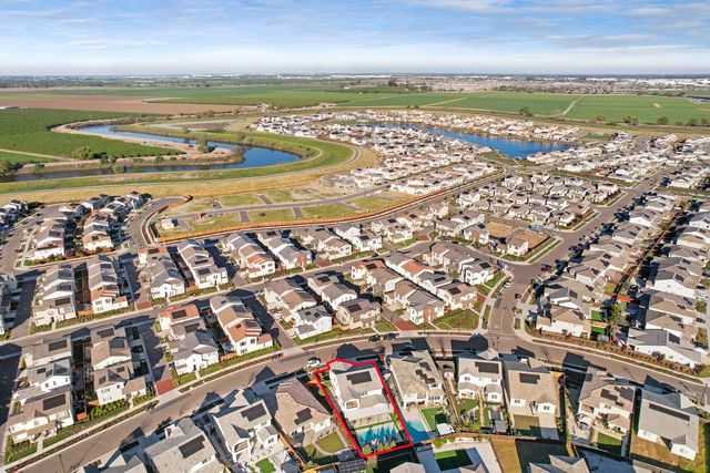 3242 Shrute Dr, Lathrop, CA 95330