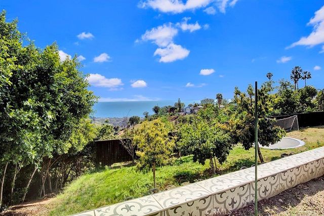 2155 Temple Hills, Laguna Beach, CA 92651