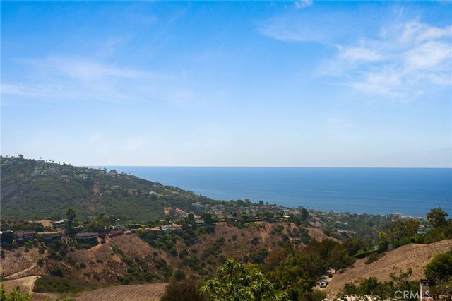 2155 Temple Hills, Laguna Beach, CA 92651