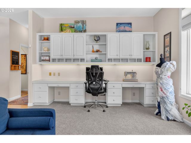 2669 AUGUSTA St, Eugene, OR 97403