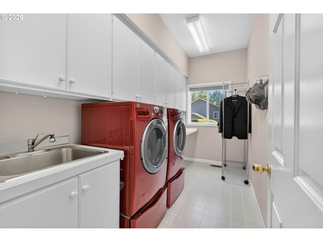 2669 AUGUSTA St, Eugene, OR 97403