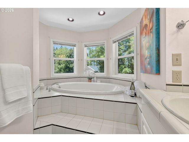 2669 AUGUSTA St, Eugene, OR 97403